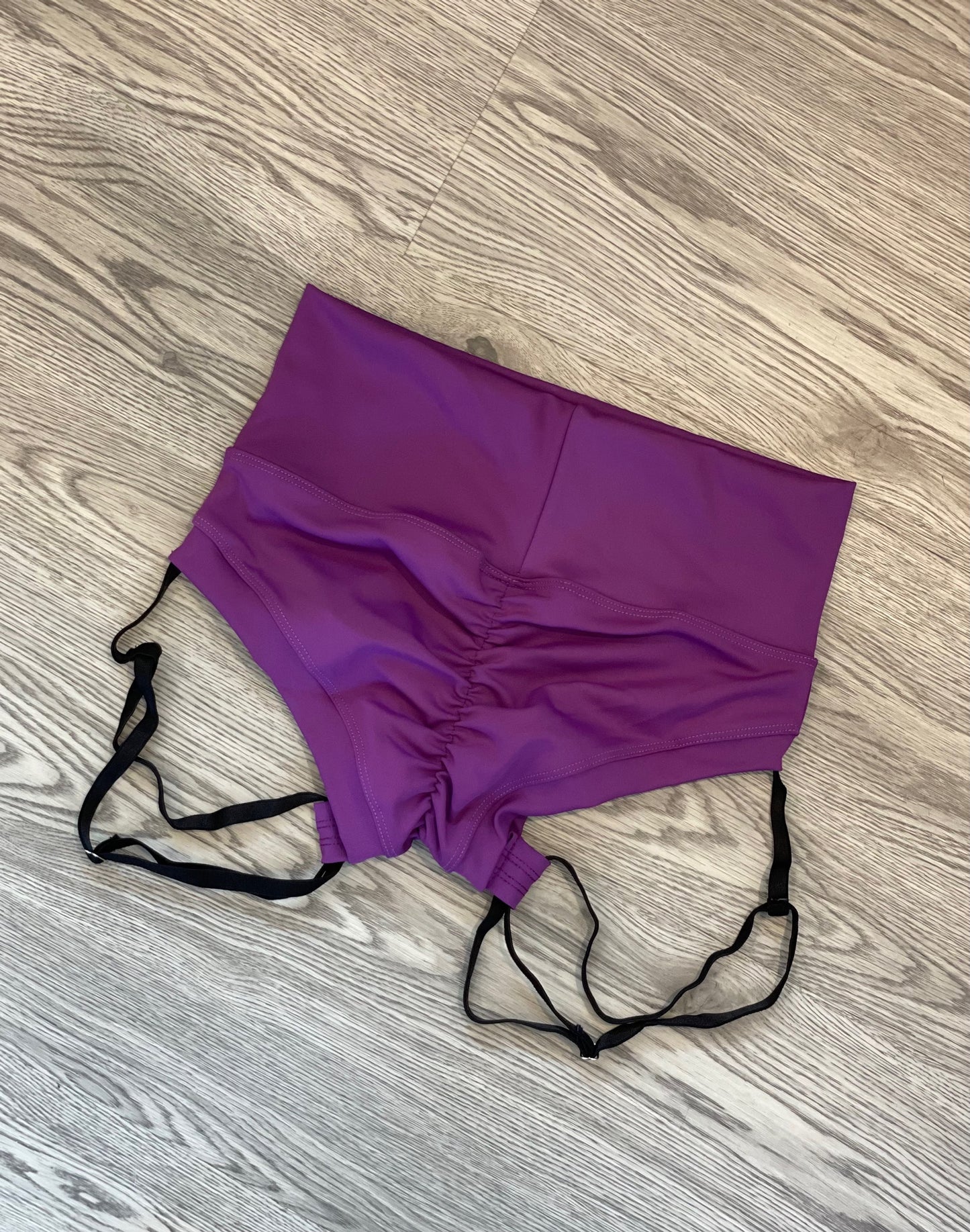 Scrunch Butt Garter Short